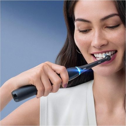 Oral-B Io Series 8 Electric Toothbrush With 2 Brush Heads 6 Cleaning Modes Magnet Technology Color Display And Travel Case Designed By Braun Black Onyx - Image 3