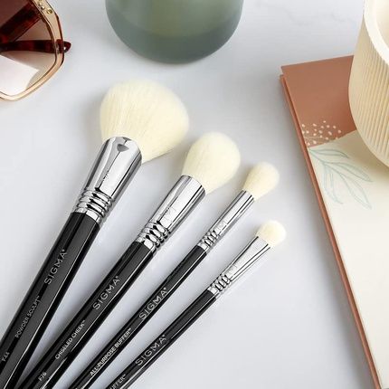 Sigma Beauty F76 Chiseled Cheek Brush - Image 3