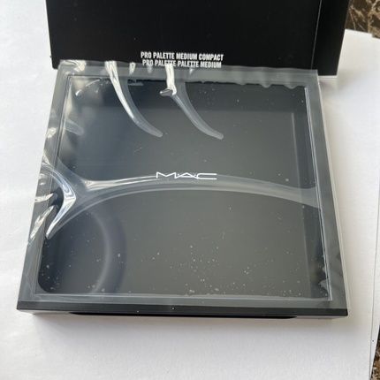 Mac Pro Palette Medium Compact - Empty - New In Box