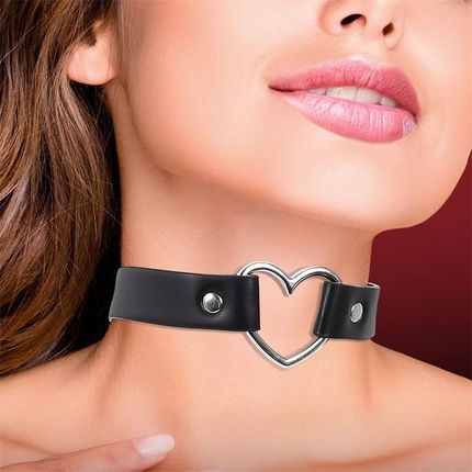 Cinderella Choker Necklace With Heart In Vegan Leather - One Size