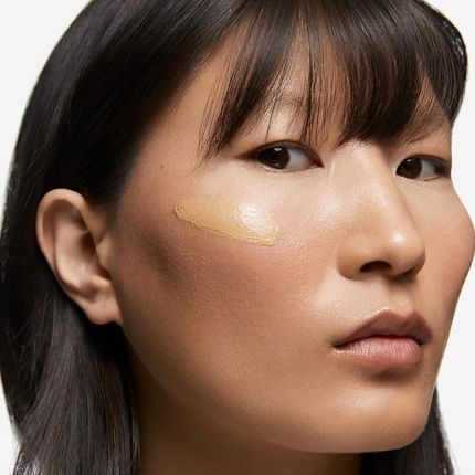 Inglot Illuminating Foundation With Skincare Benefits And Sunscreen - Image 3