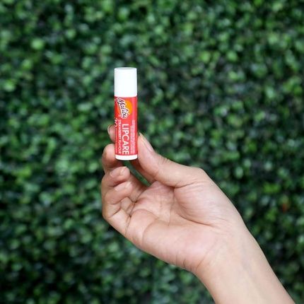 Malibu Lip Balm With Spf30 Strawberry 4Ml - Image 3