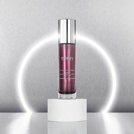 111Skin Repair Day Cream Light Nac Y2 يعزز حاجز البشرة ويحاربها مجانًا