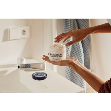 L'Occitane Shea Butter Ultra Rich Body Cream (200Ml) - Image 3