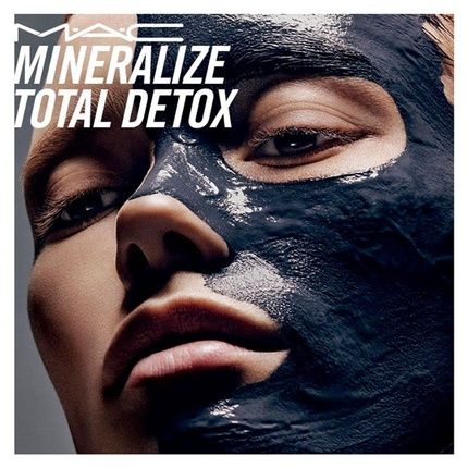 Mac Mineralize Reset & Revive Charcoal Mask 100Ml - Image 3