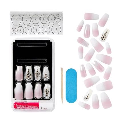 Kiss Masterpiece Nails - Kitty Gurl