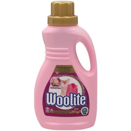 Woolite Classic Detergent Liquid For Clothes, 750 Ml