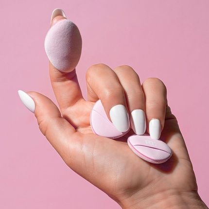 Real Techniques Mini Miracle Powder Puff Trio For Setting And Baking Loose And Pressed Powder Targeted Setting Under Eyes And On Blemishes - Image 3