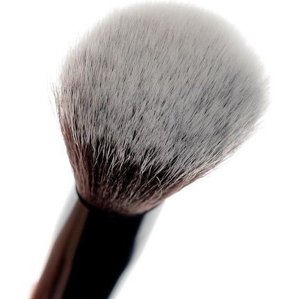 Brushworks No. 2 Buffing Foundation Brush - Image 3