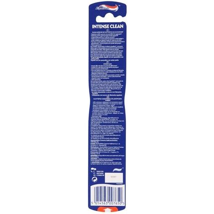 Aquafresh Intensive Clean Medium Toothbrush - Image 3