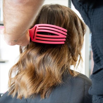 Olivia Garden Fingerbrush Care Iconic Medium Hot Pink Detangling Hairbrush - Image 3