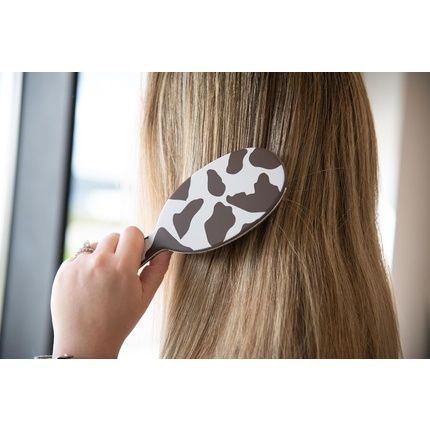 Framar Curly Hair Detangler Brush - Cow Print - Image 3