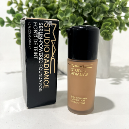 Mac Cosmetics Studio Radiance Serum-Powered Foundation C4.5 1.0Oz Authentic - Image 4
