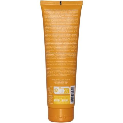 Fanola Wonder Nourishing Restructuring Leave-In Conditioner For Softness And Brightness 300Ml