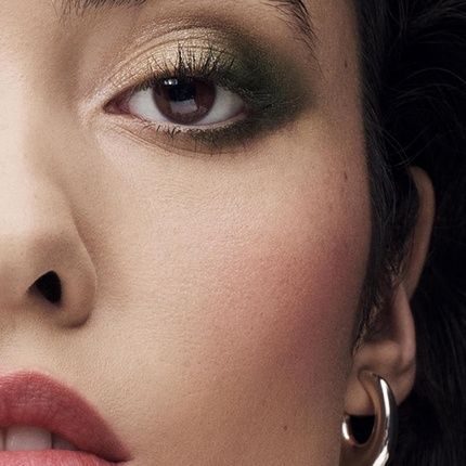 Estee Lauder The Sculpting Powder Blush With Buildable Color Long Lasting - Image 3