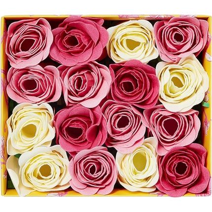 Heathcote & Ivory Sweet Pea & Honeysuckle Scented Soap Flowers 96G