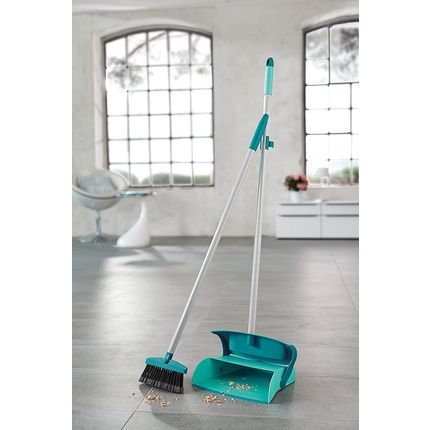 Leifheit Sweeping Set With Handle And Automatically Closing Dirt Chamber, Including Broom - Image 3