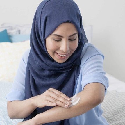 Dove Moisturizing Body Cream With Shea Butter And Vanilla 250Ml - Image 3