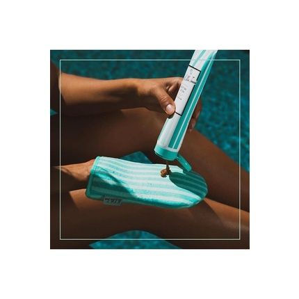 Mr & Mrs Tannie Self Tan Mitt - Image 3