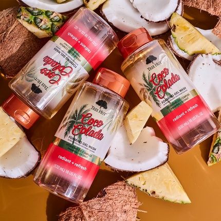 Tree Hut Coco Colada Radiant & Refresh Foaming Gel Wash 18 Oz - Image 3