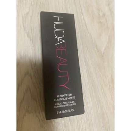 Huda Beauty Fauxfilter Luminous Matte Concealer