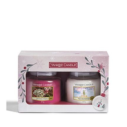 Yankee Candle Gift Set | 2 Medium Jar Scented Candles | Snow Globe