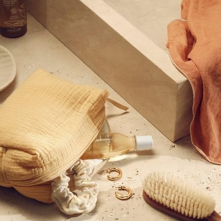 Melvita Extraordinary Oil Shower Gel 50Ml - Image 3