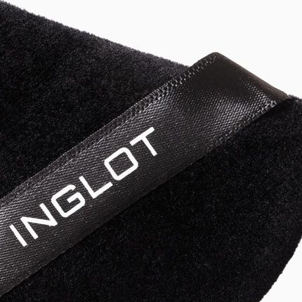 Inglot Professional Triangle Makeup Applicator Soft And Gentle Sponge