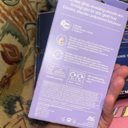 Gillette Venus Comfortglide Breeze Scented Razor 3 Blades New - Image 3