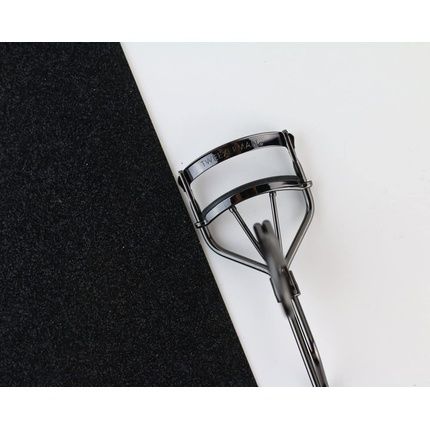 Tweezerman Promaster Studio Collection Eyelash Curler With Extra Wide Almond Shaped Eyes And 3 Replacement Pads