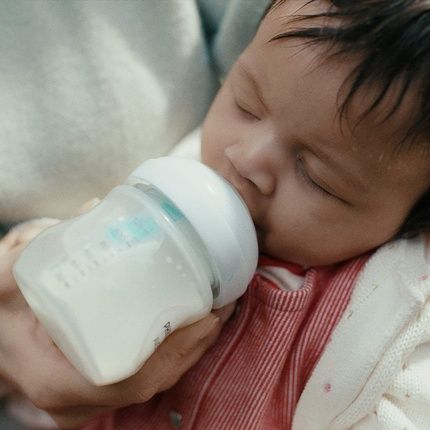 Philips Avent Natural Response Baby Bottle 125Ml With Airfree Vent Bpa Free For Newborn Babies - Pack Of 2 - Image 3