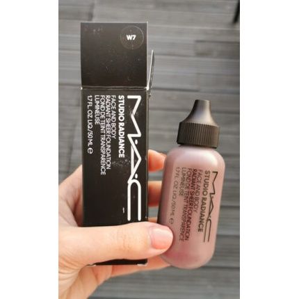 Mac Studio Radiance Sheer Face & Body Foundation In W7 50Ml - Image 3