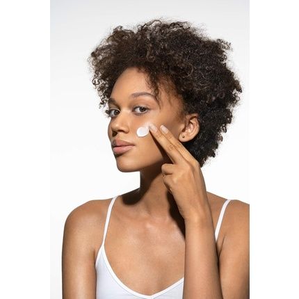 كريم الوجه أكيور للبشرة الحساسة، 1.7 أونصة سائلة