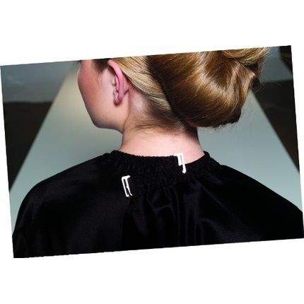 Olivia Garden Charm Washing And Grooming Cape With Double Hook Closure Black - Image 3