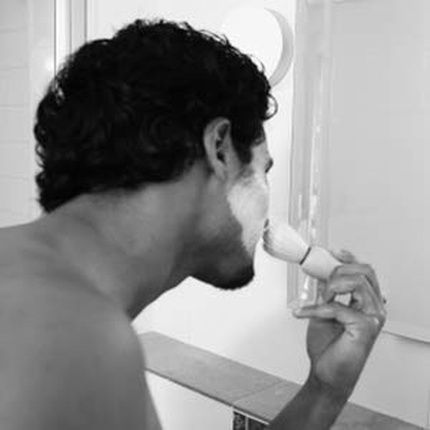 Men Rock Sandalwood Shaving Cream With Coconut Oil 3.4 Oz - Travel Size - Image 3