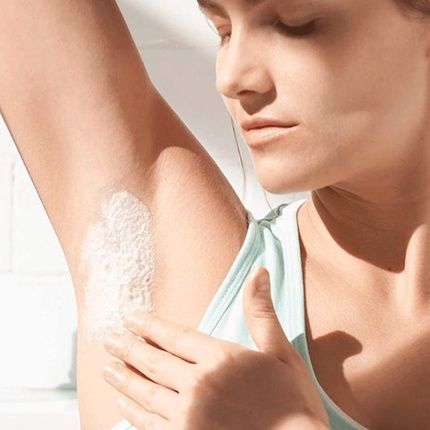 جل الحلاقة جيليت 200 مل العناية الساتان بالفانيليا الكشمير