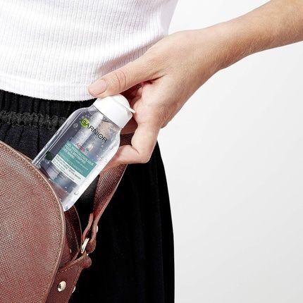 Garnier Pureactive Skin Clear Cleansing Hand Gel With Antibacterial Alcohol And Vegetable Glycerine 100Ml - Image 3