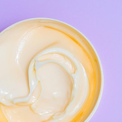 Umberto Giannini Coily Banana Butter Repair + Restore Vegan Leave-In Conditioner Cruelty Free 97% Natural Hydrating Styling Cream 200G