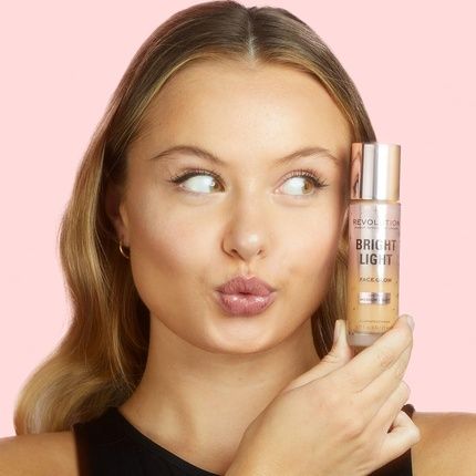 Makeup Revolution Bright Light Face Glow Brightening Skin Tint Radiant Finish Lustre Medium - Image 3
