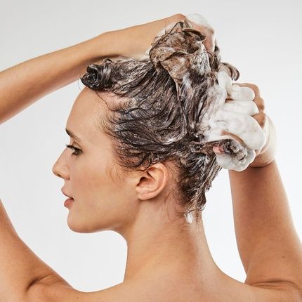 Bumble And Bumble Thickening Volumizing Shampoo 33.92 Fl Oz - Image 3