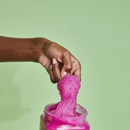 Tree Hut Body Scrub Dragon Fruit And Tropical Mango 18Oz - Image 3