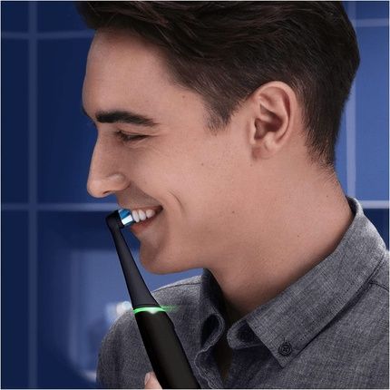 Oral-B Io6 Electric Toothbrush With Revolutionary Io Technology 5 Modes With Teeth Whitening Black Lava - Image 3
