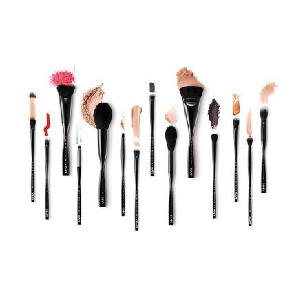 Nyx Professional Makeup Pro Brush Angled 19 - Angled Eyebrow Brush With Ergonomic Shape For Precise Application - Image 3