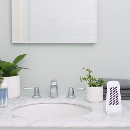 Glade Long Lasting Air Freshener Gel For Bathrooms, Cabinets, And Small Spaces