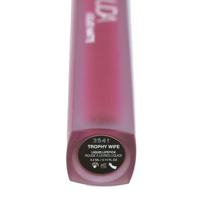 Huda Beauty Liquid Matte Ultra-Comfort Transfer-Proof Lipstick Trophy Wife Rose Wood