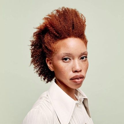 Devacurl Curlbond Re-Coiling Mild Lather Cleanser Reduces Frizz For Up To 48 Hours