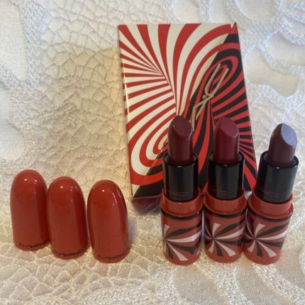 Mac Tiny Tricks Mini Lipstick Trio - Red Gift Set - Image 4