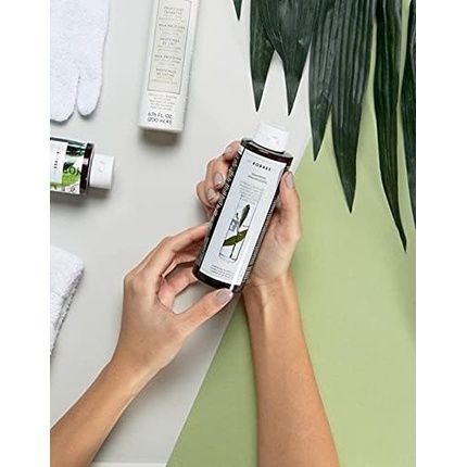 Korres Laurel And Echincea Shampoo For Dry Scalps And Dandruff 250Ml - Image 3