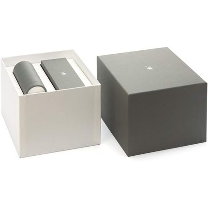 Muhle Stylo Series Shaving Set With Silvertip Badger Hair - Compatible With Gillette Blades - Thuja Wood