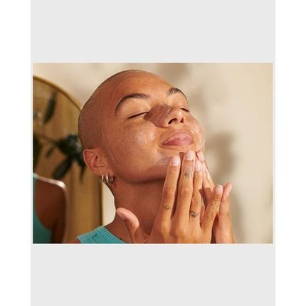 The Body Shop Vitamin E Cream Cleanser - Hydration For All Skin Types - Vegan - Image 3